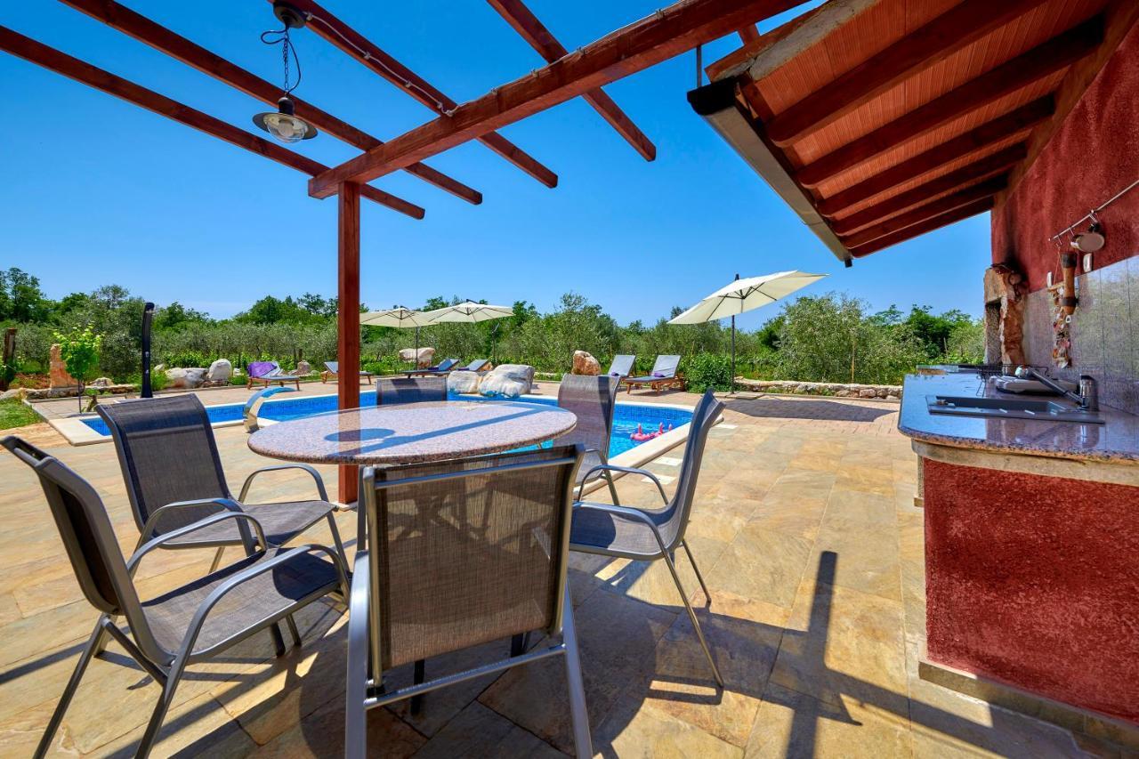 Relax House Surrounded By Olives And Vineyard Villa Stifanici Exterior photo