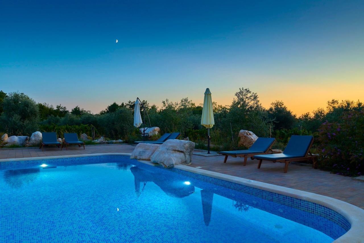Relax House Surrounded By Olives And Vineyard Villa Stifanici Exterior photo