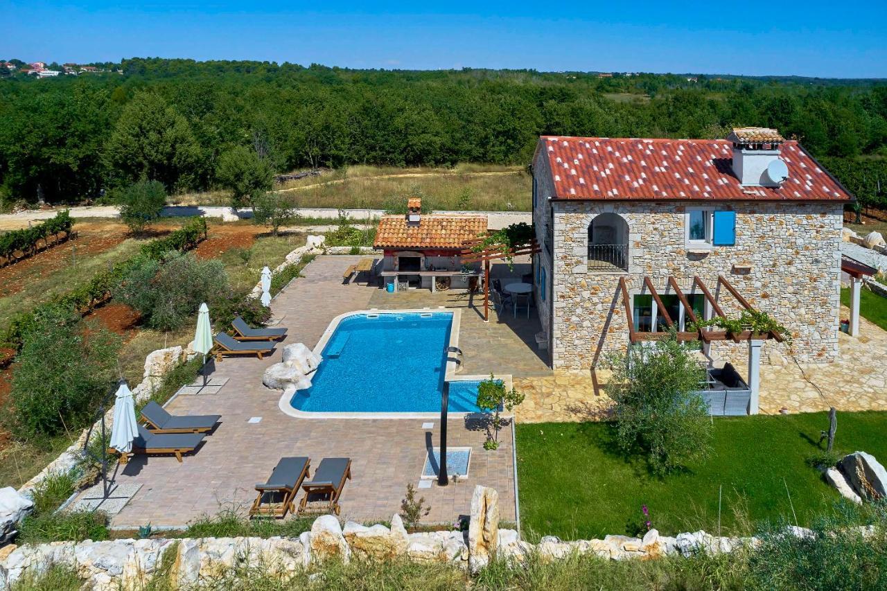 Relax House Surrounded By Olives And Vineyard Villa Stifanici Exterior photo